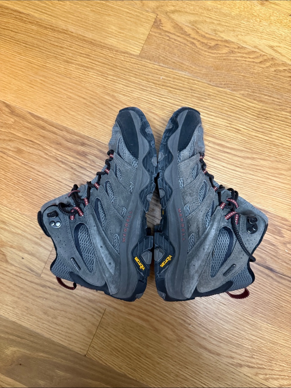 Merrell Grey Hiking Boots with Subtle Red Accents - Picture 3 of 5